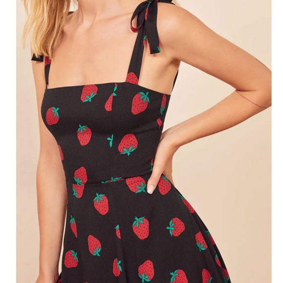 Reformation maddy dress - Picture 2 of 9